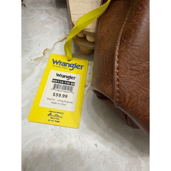 New with tags Wrangler WG114-110 BR Brown Faux Leather Crossbody Shoulder Bag - Picture 2 of 8